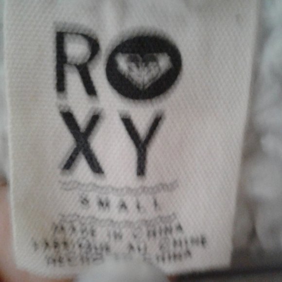ROXY white fuzzy jacket - Picture 5 of 5